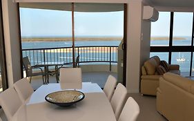 Broadwater Shores Waterfront Apartments Gold Coast